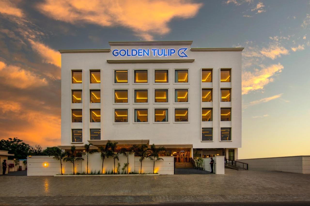Hotel Golden Tulip Jalandhar Extérieur photo