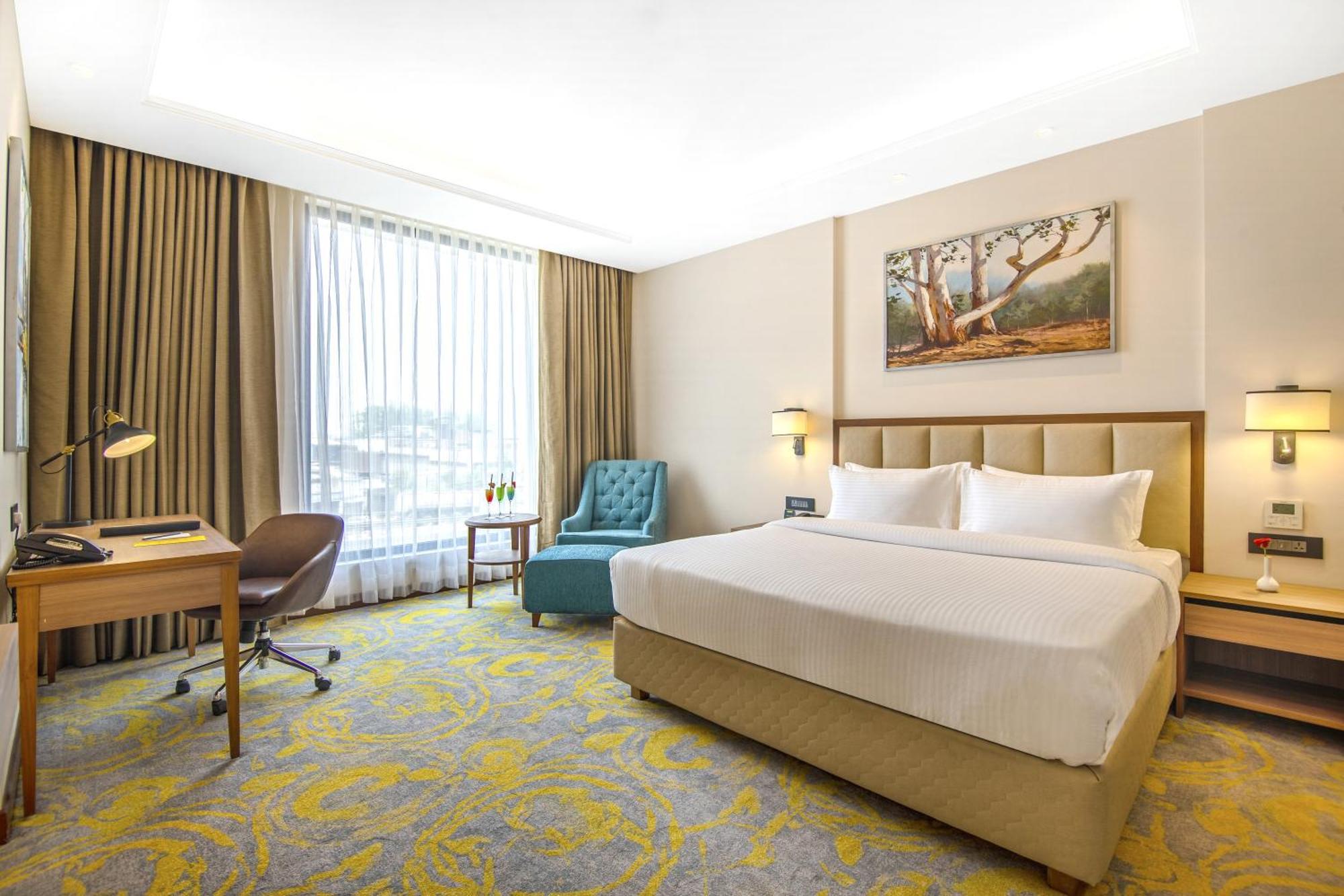 Hotel Golden Tulip Jalandhar Extérieur photo